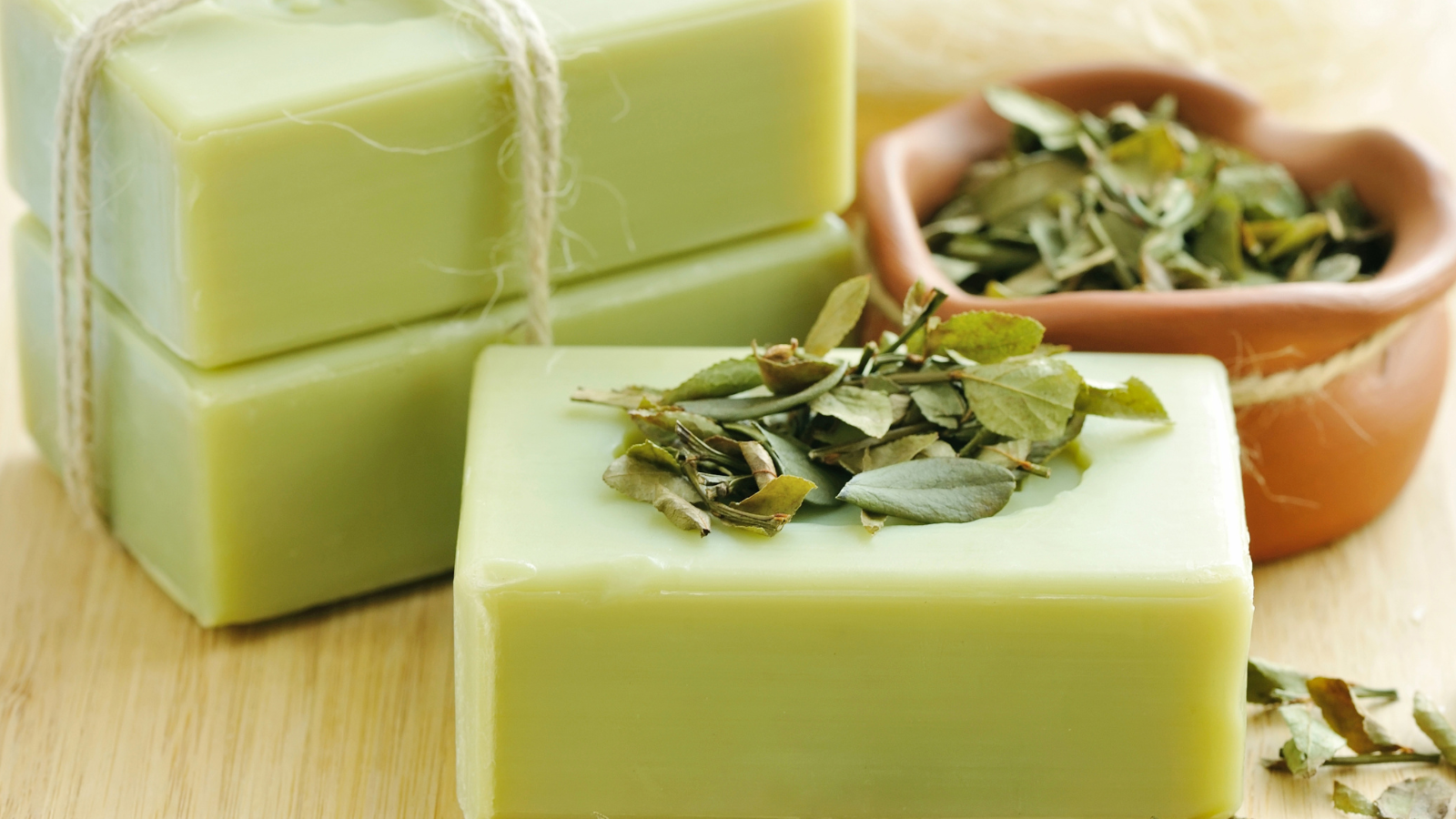 Glycerin in Handmade Soaps: A Natural Way to Keep Your Skin Soft & Hydrated