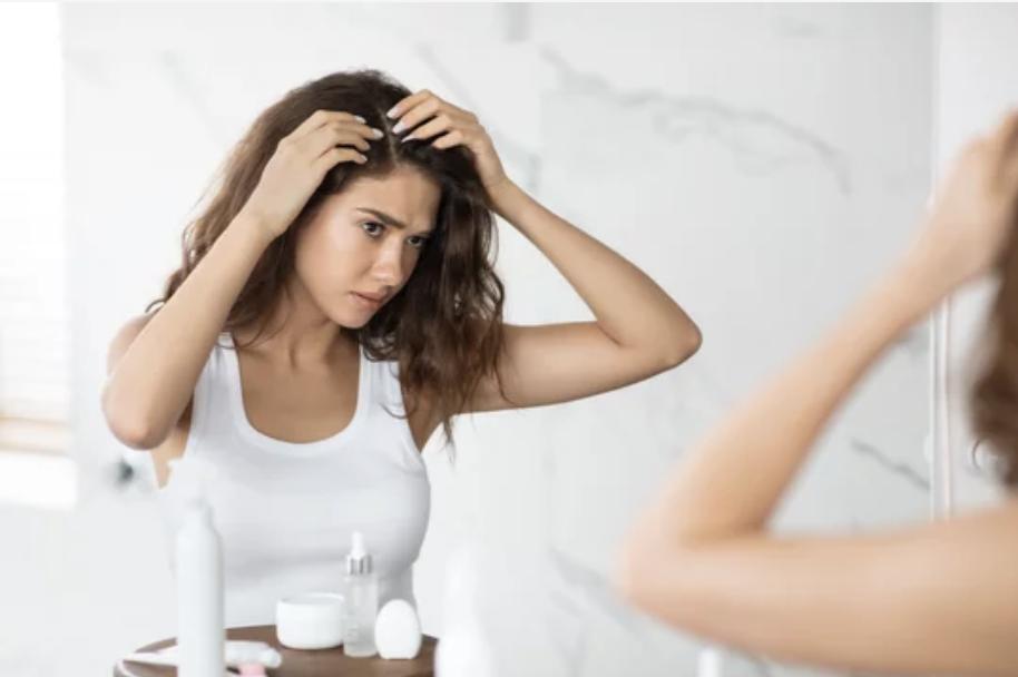 Dandruff-Free Confidence